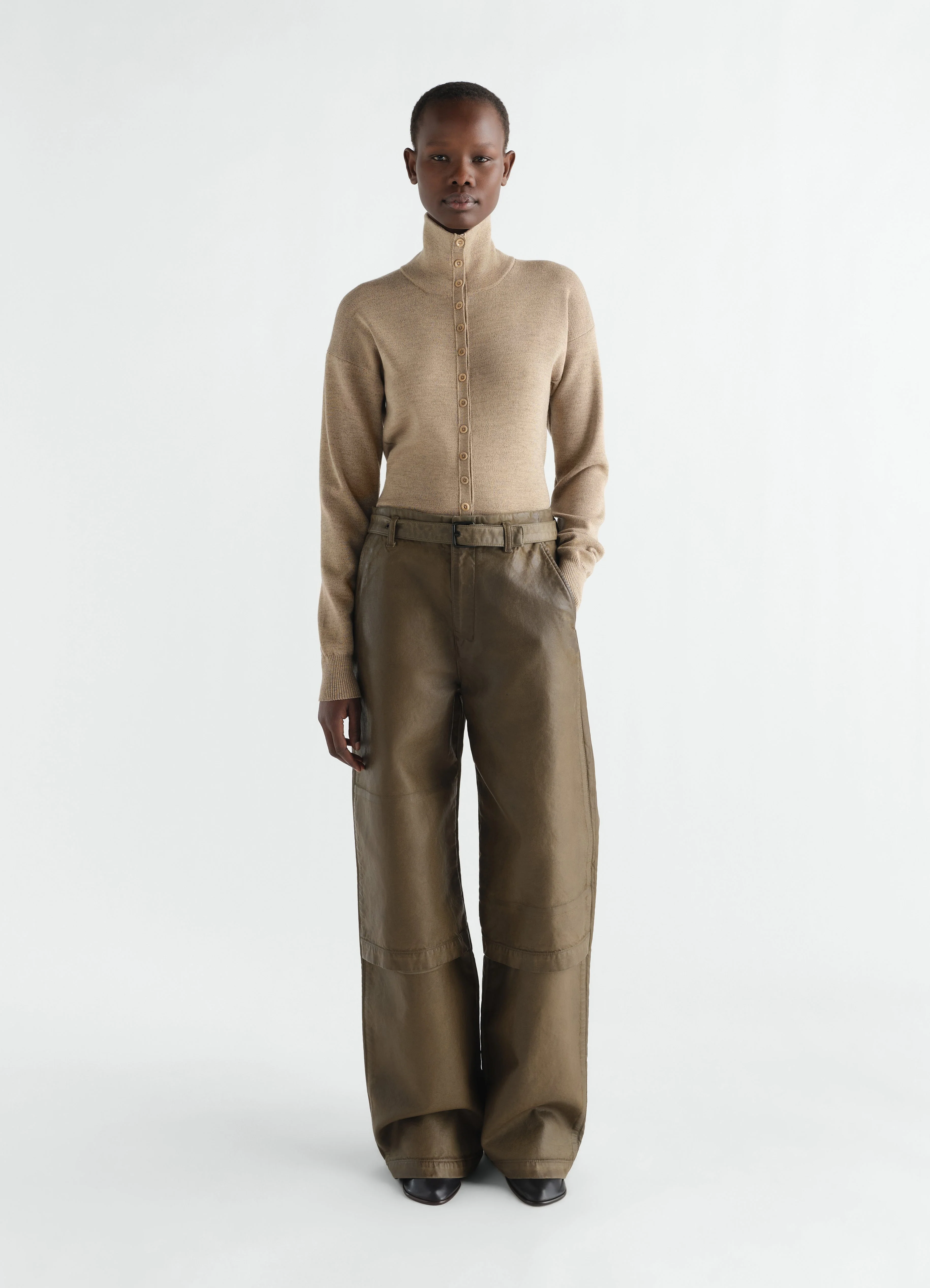BUTTONED TOP IN FINE WOOL - Image 2