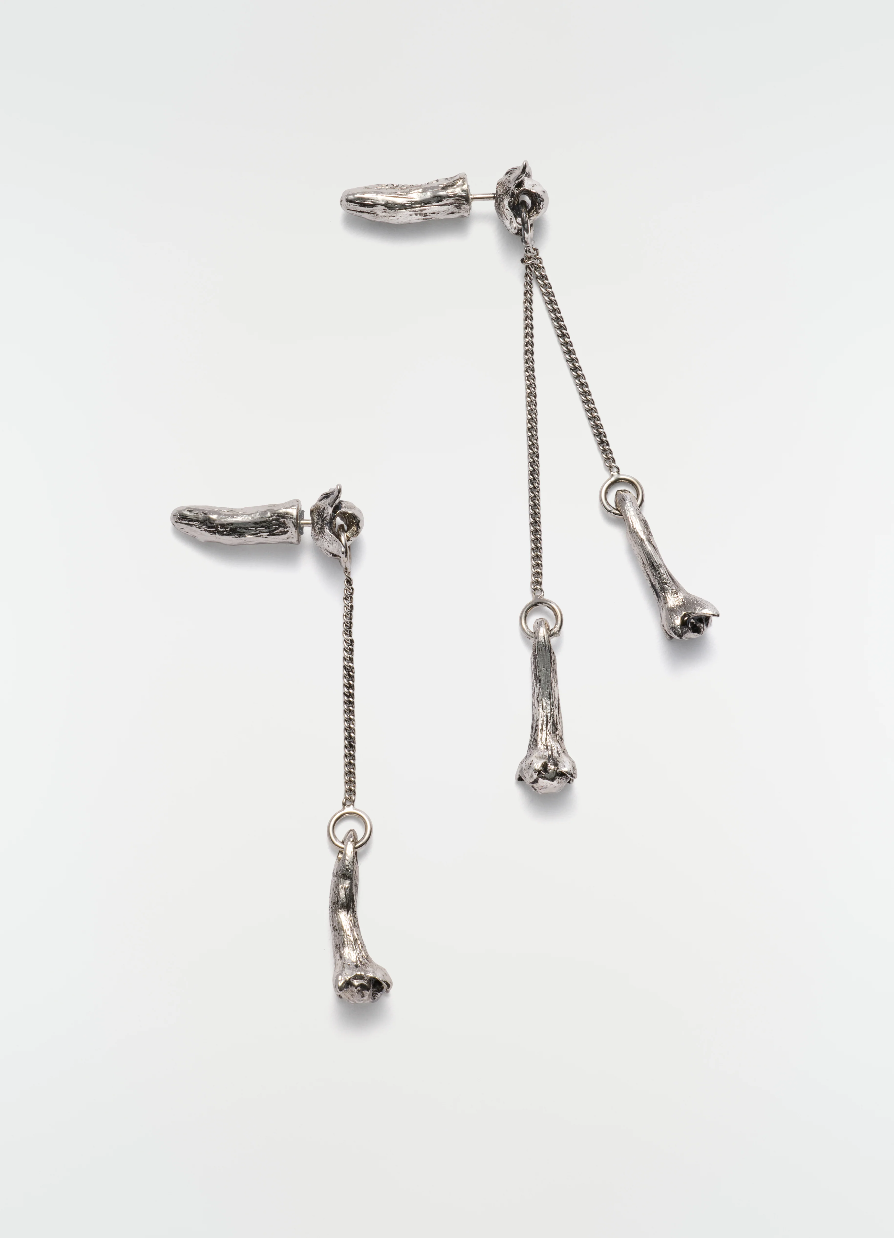 CLOVE PENDANT EARRINGS