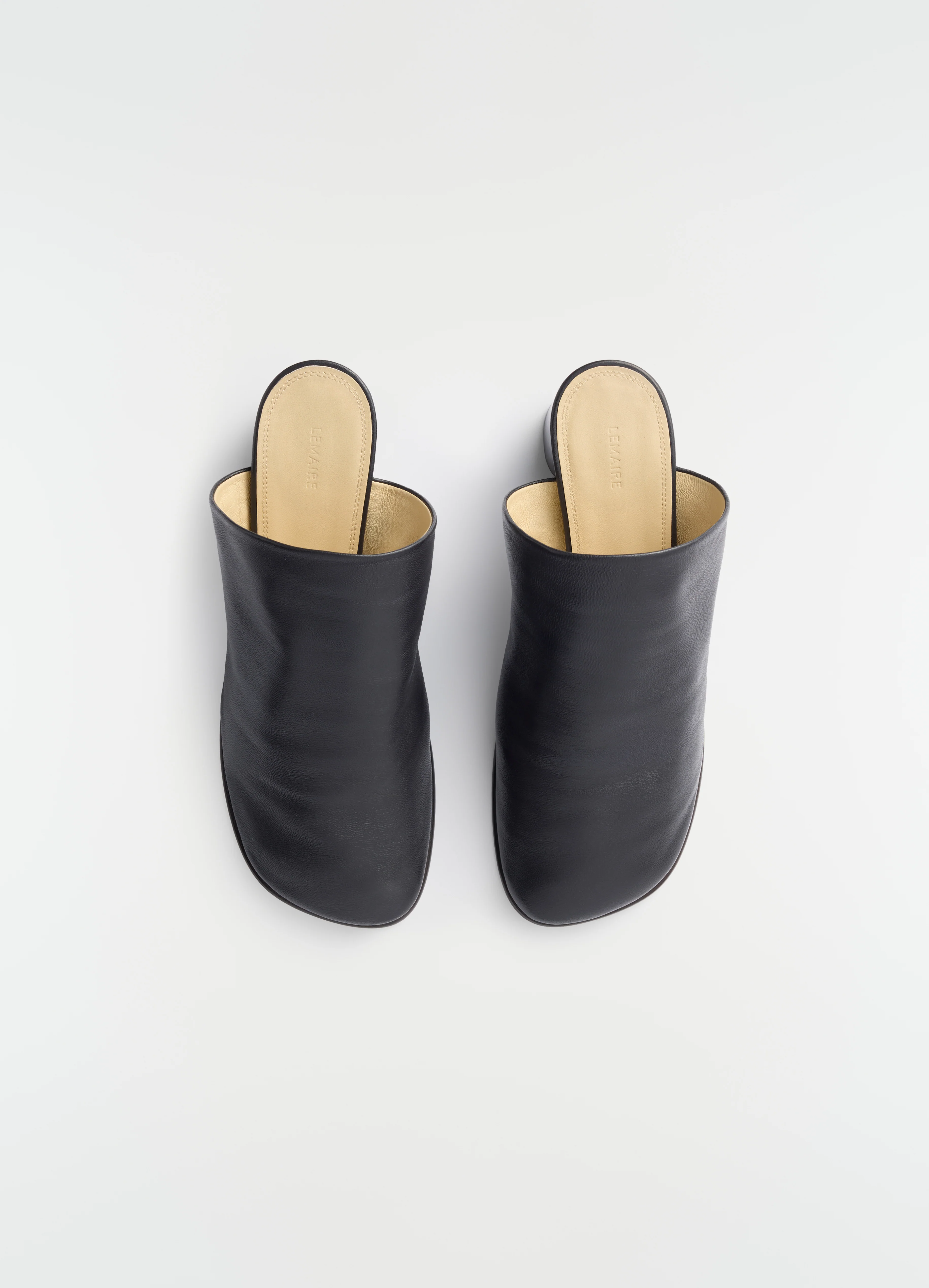 55 MM GLOVE SLINGBACK PUMPS IN SUPPLE LAMBSKIN - Image 5