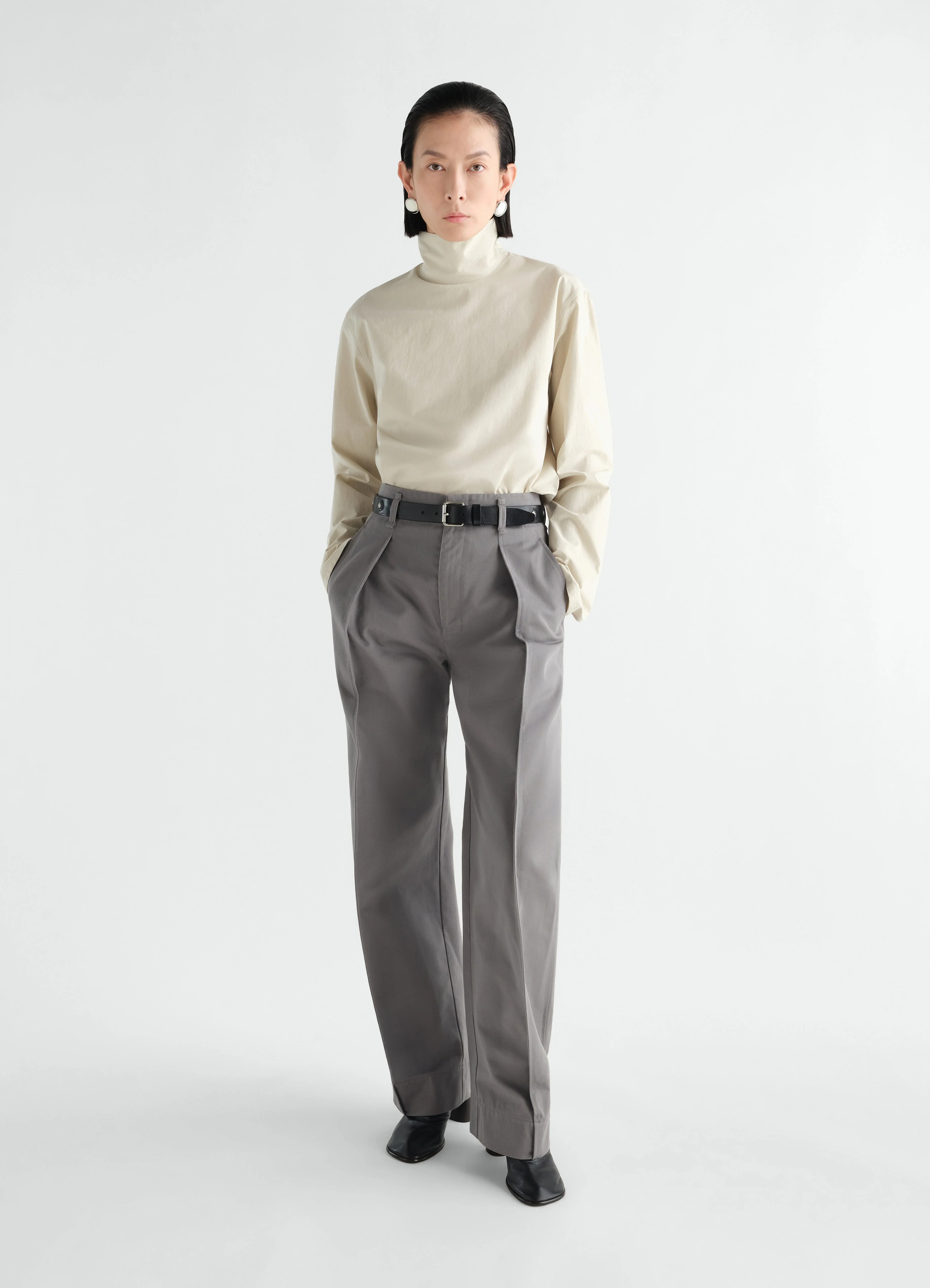 STAND-COLLAR TOP IN LIGHT COTTON CHAMBRAY - Image 2