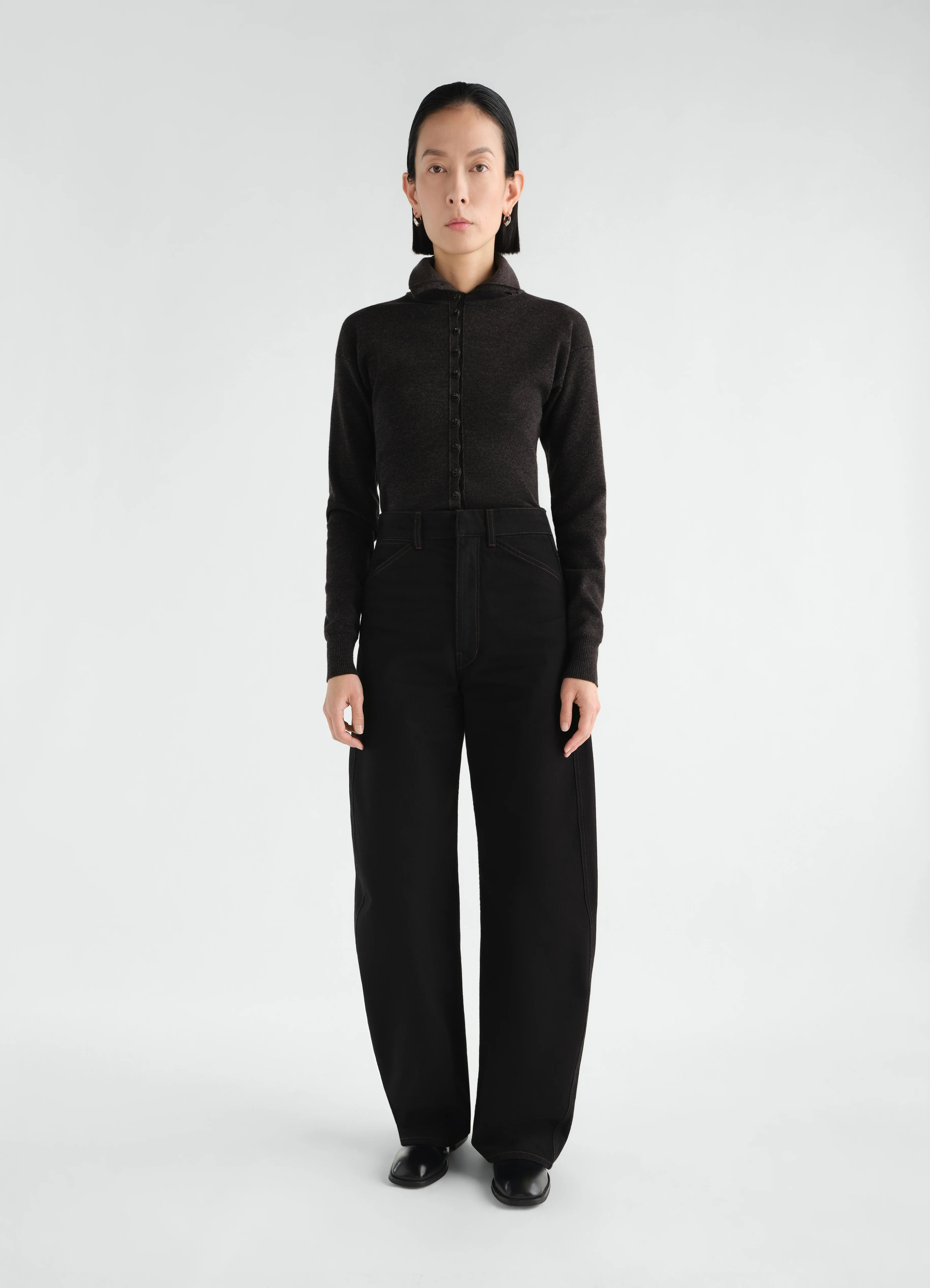 HIGH WAISTED CURVED PANTS IN DENIM - Image 3