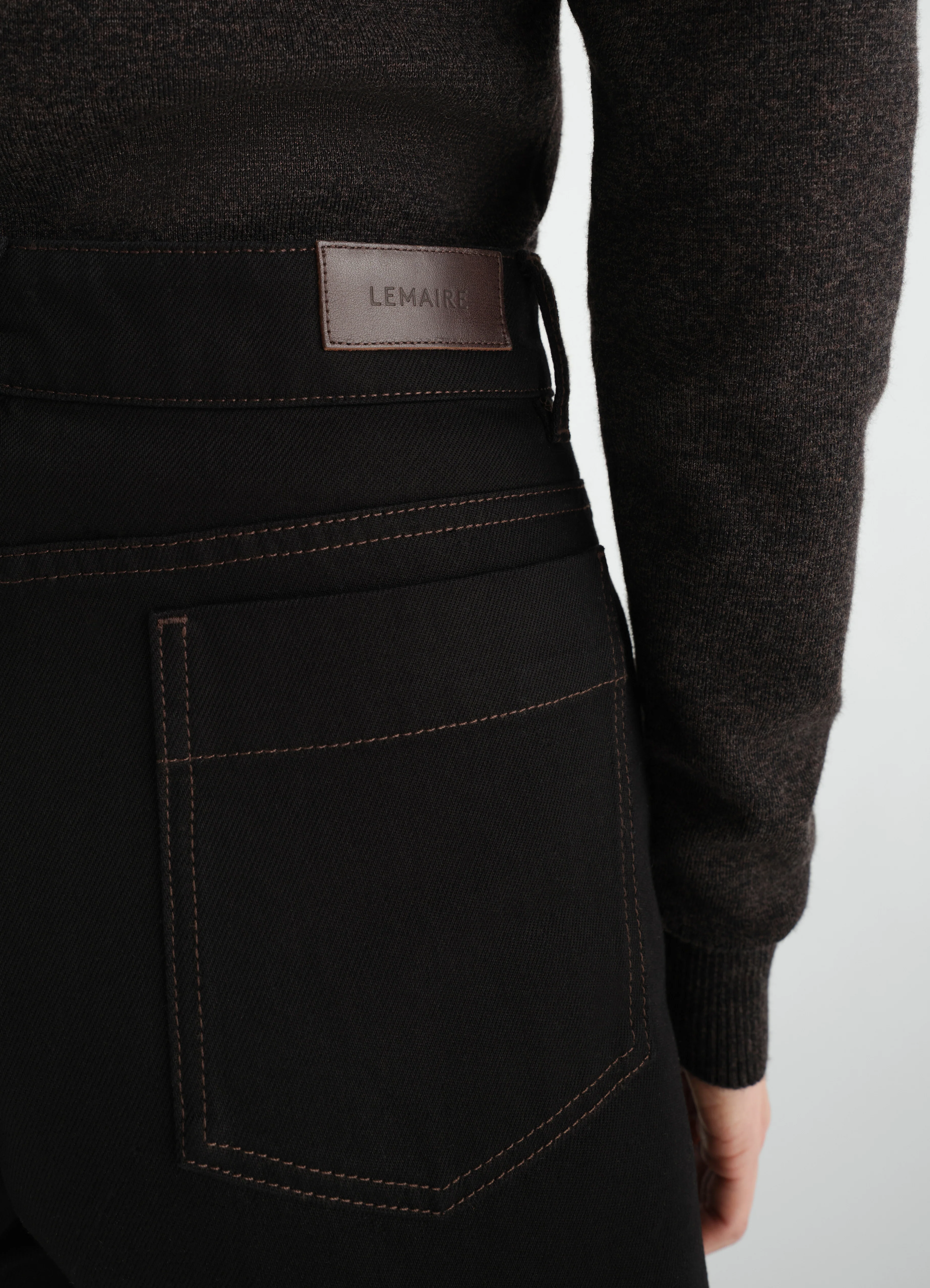 HIGH WAISTED CURVED PANTS IN DENIM - Image 6