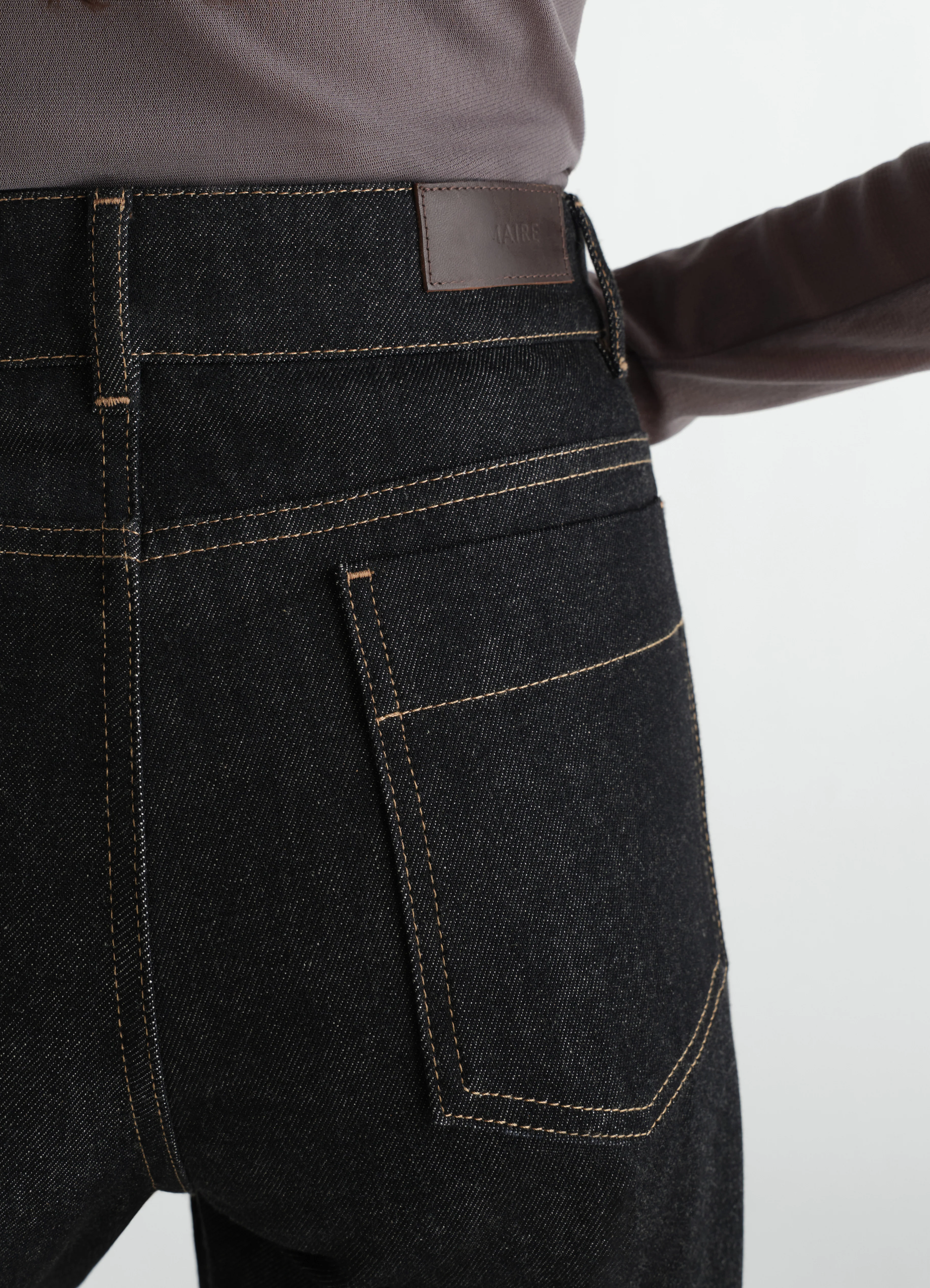 HIGH WAISTED CURVED PANTS IN DENIM - Image 5