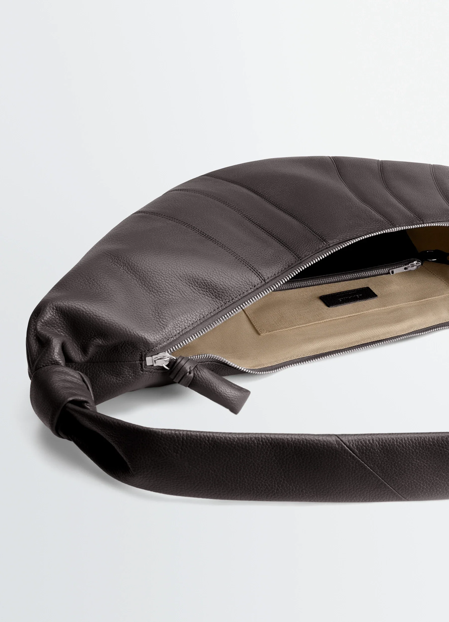 LARGE CROISSANT BAG IN LEATHER - Image 8