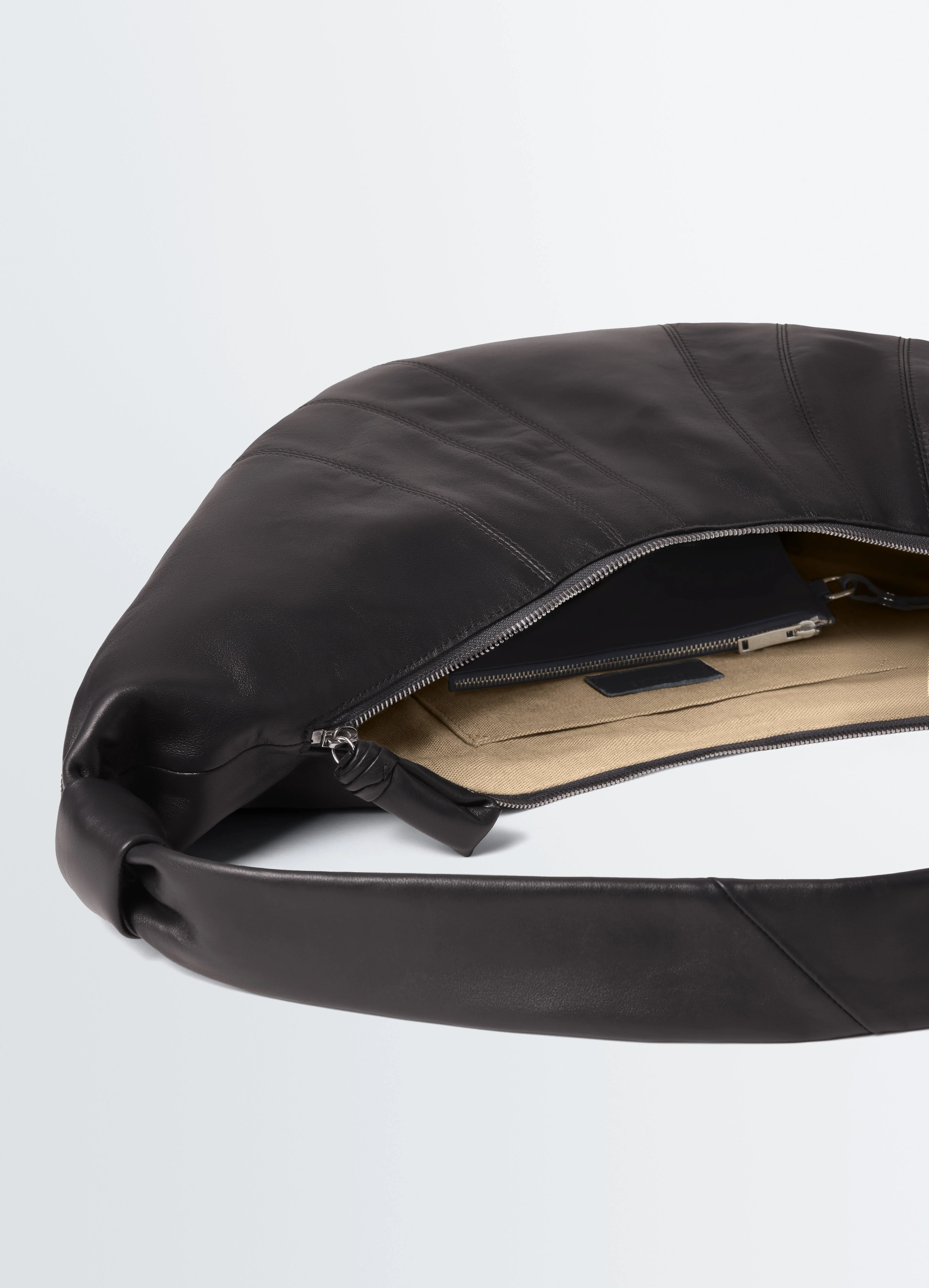 LARGE CROISSANT BAG IN LEATHER - Image 4
