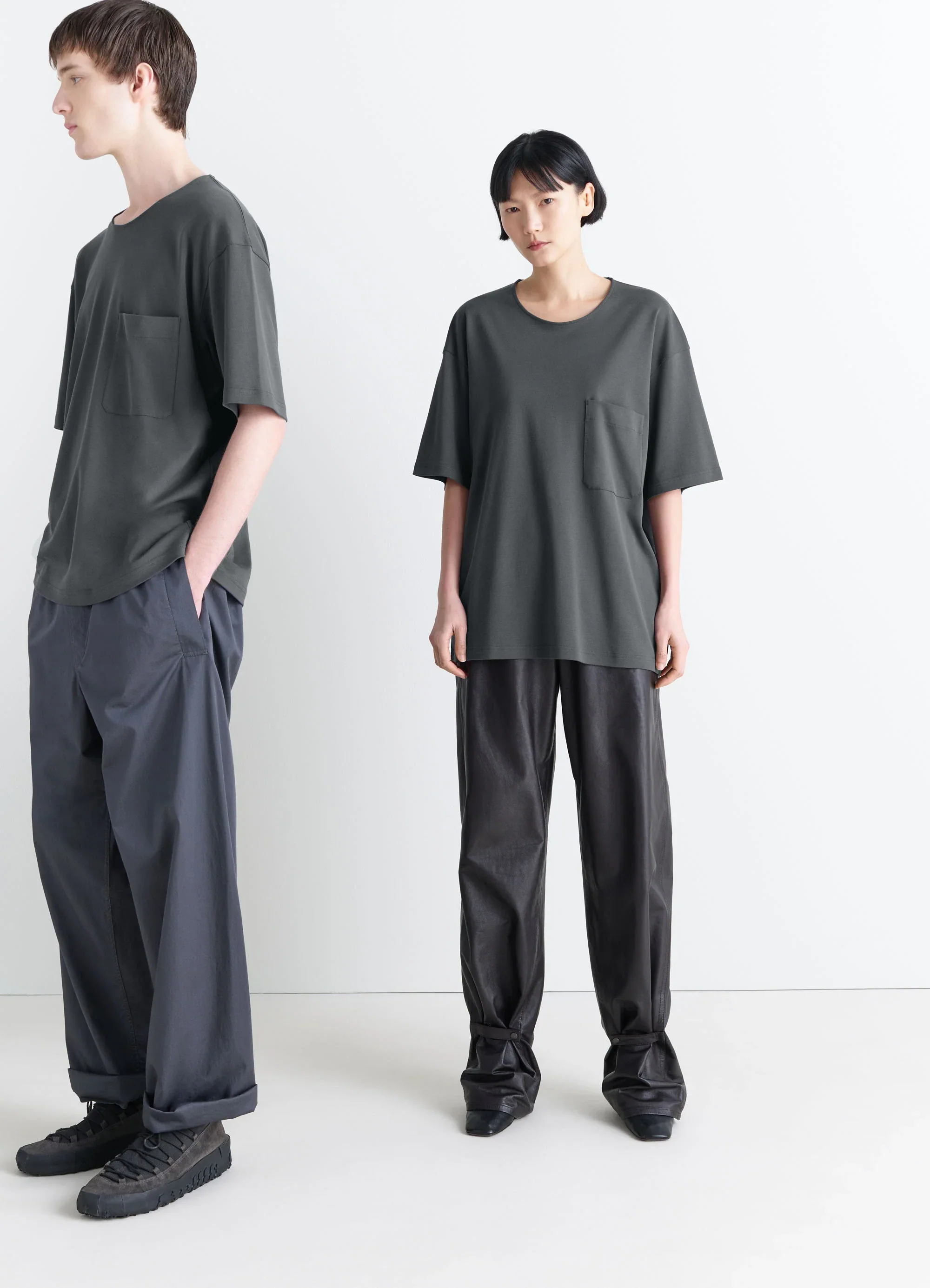 RELAXED T-SHIRT