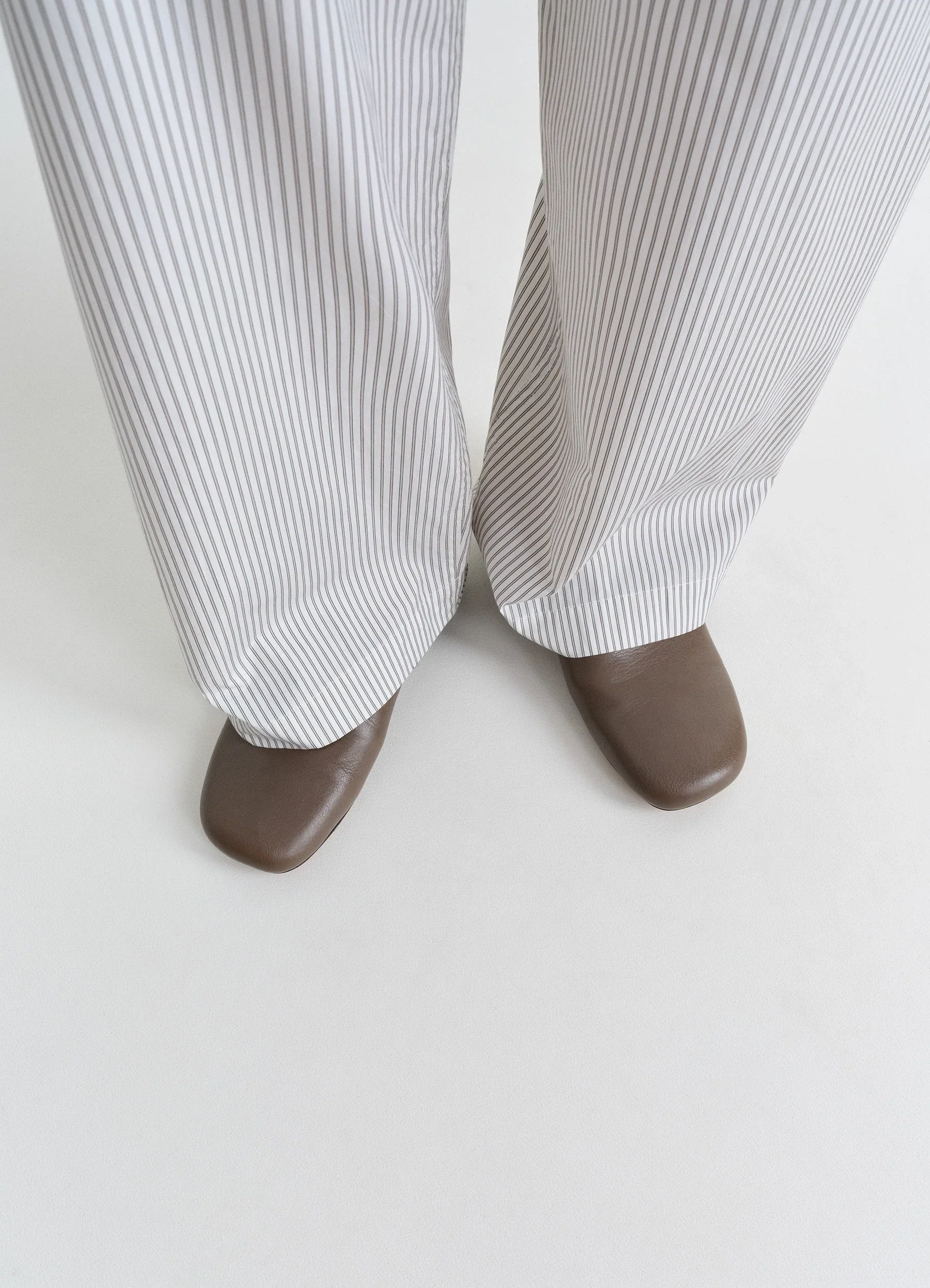 SLIPPERS - Image 2