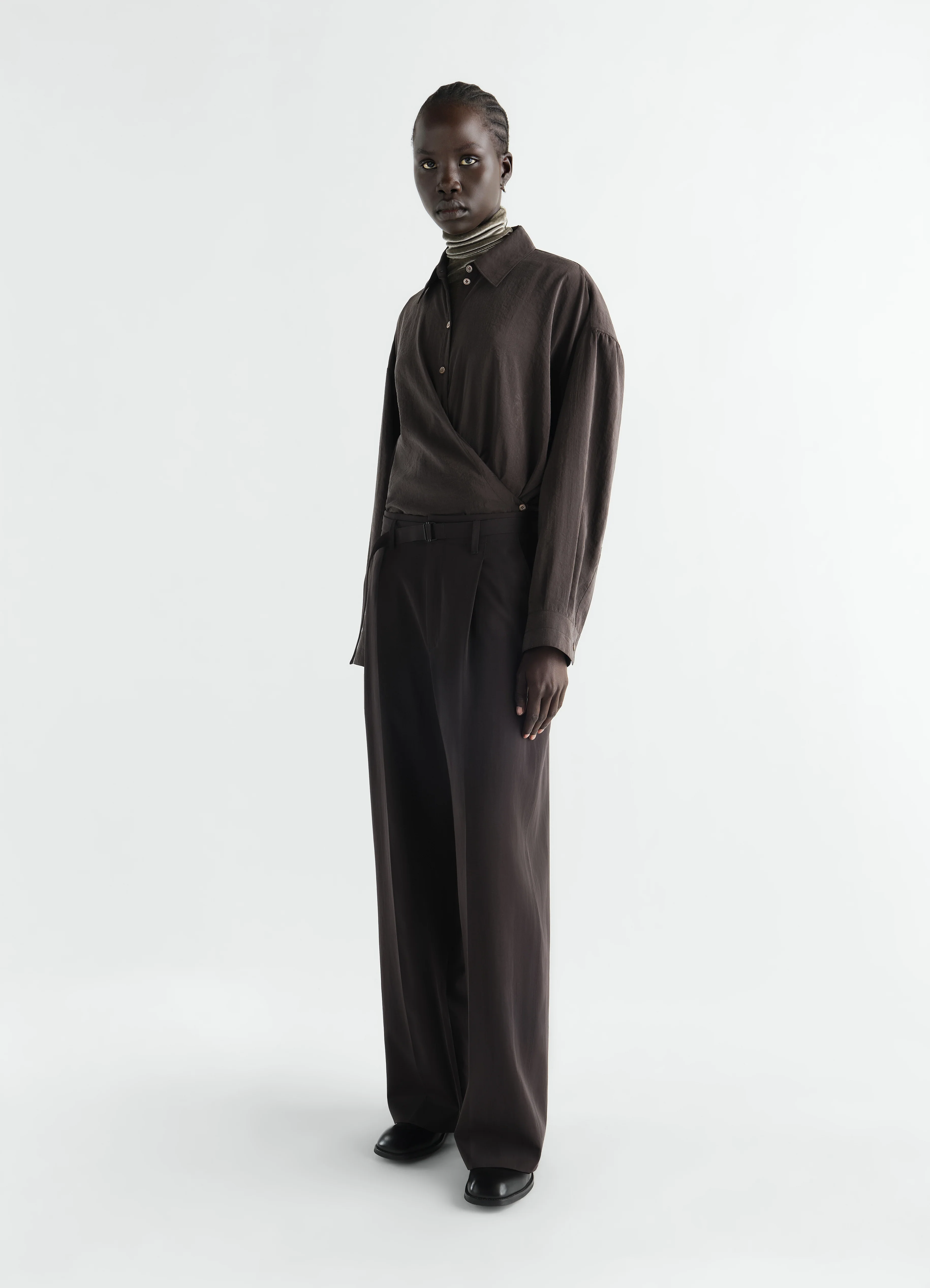 STRAIGHT COLLAR TWISTED SHIRT IN DRY SILK - Image 2