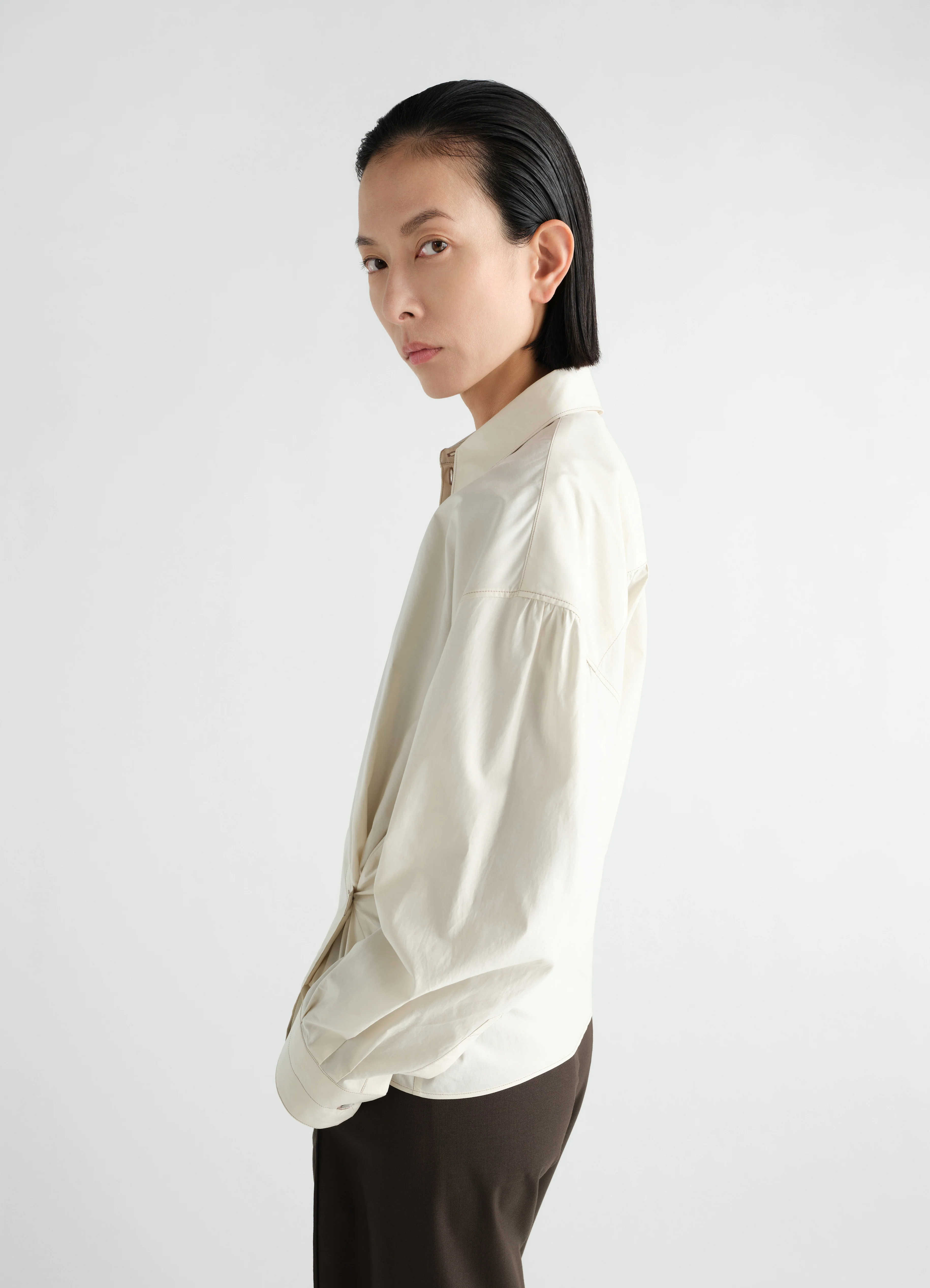 STRAIGHT COLLAR TWISTED SHIRT IN WASHED COTTON SILK - Image 3