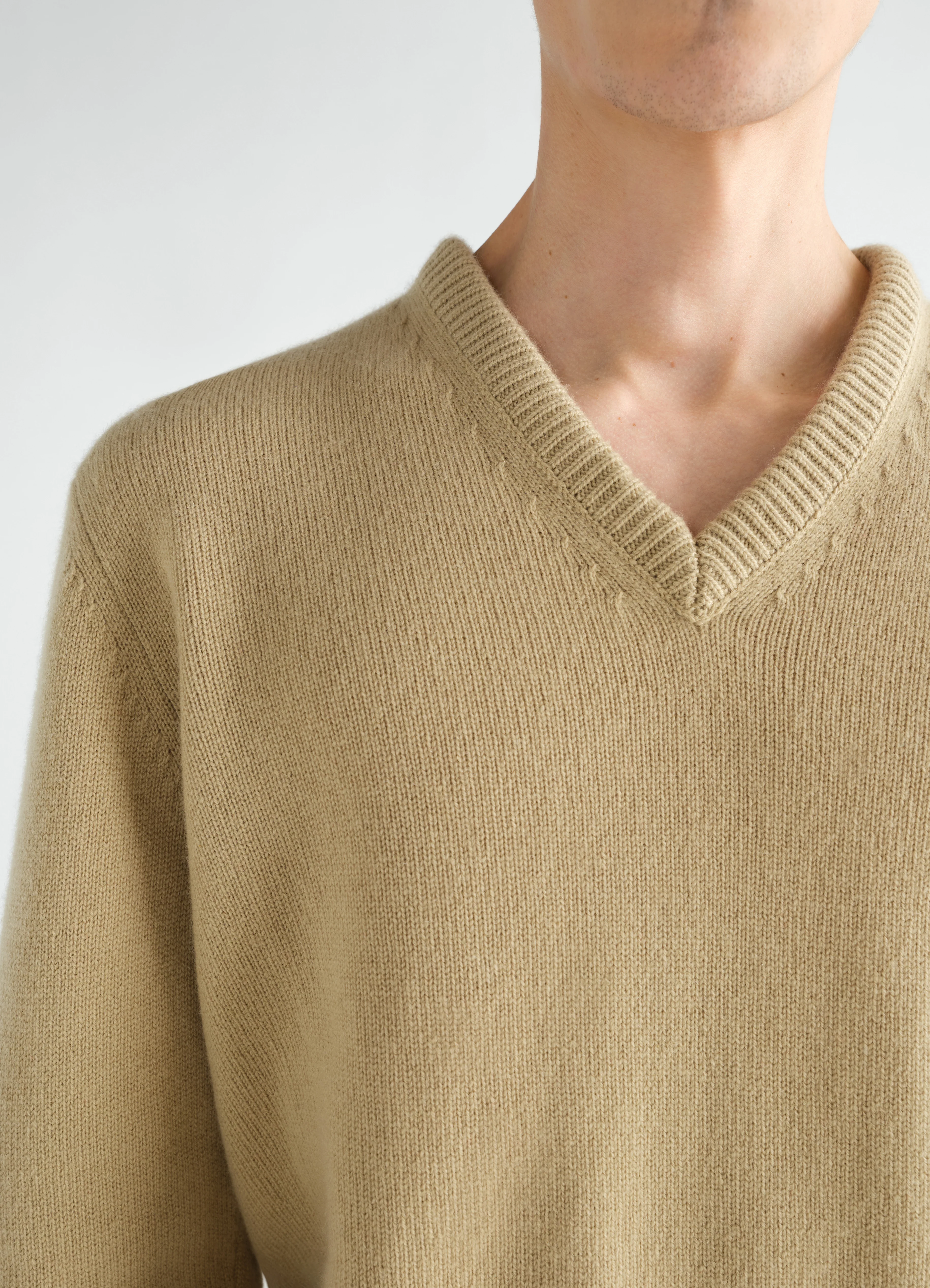 V-NECK SWEATER IN CASHMERE - Image 4