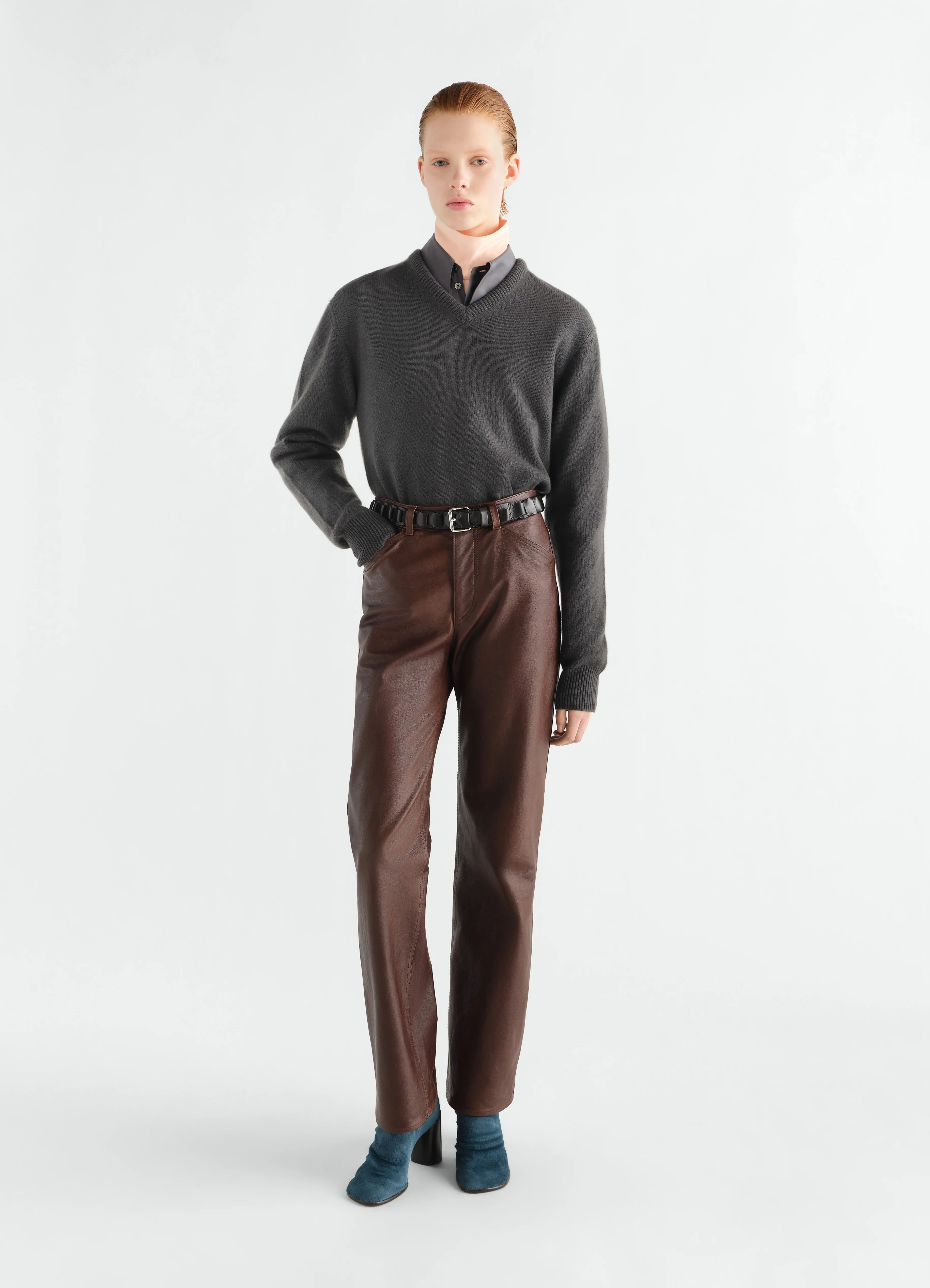 V-NECK SWEATER IN CASHMERE - Image 3
