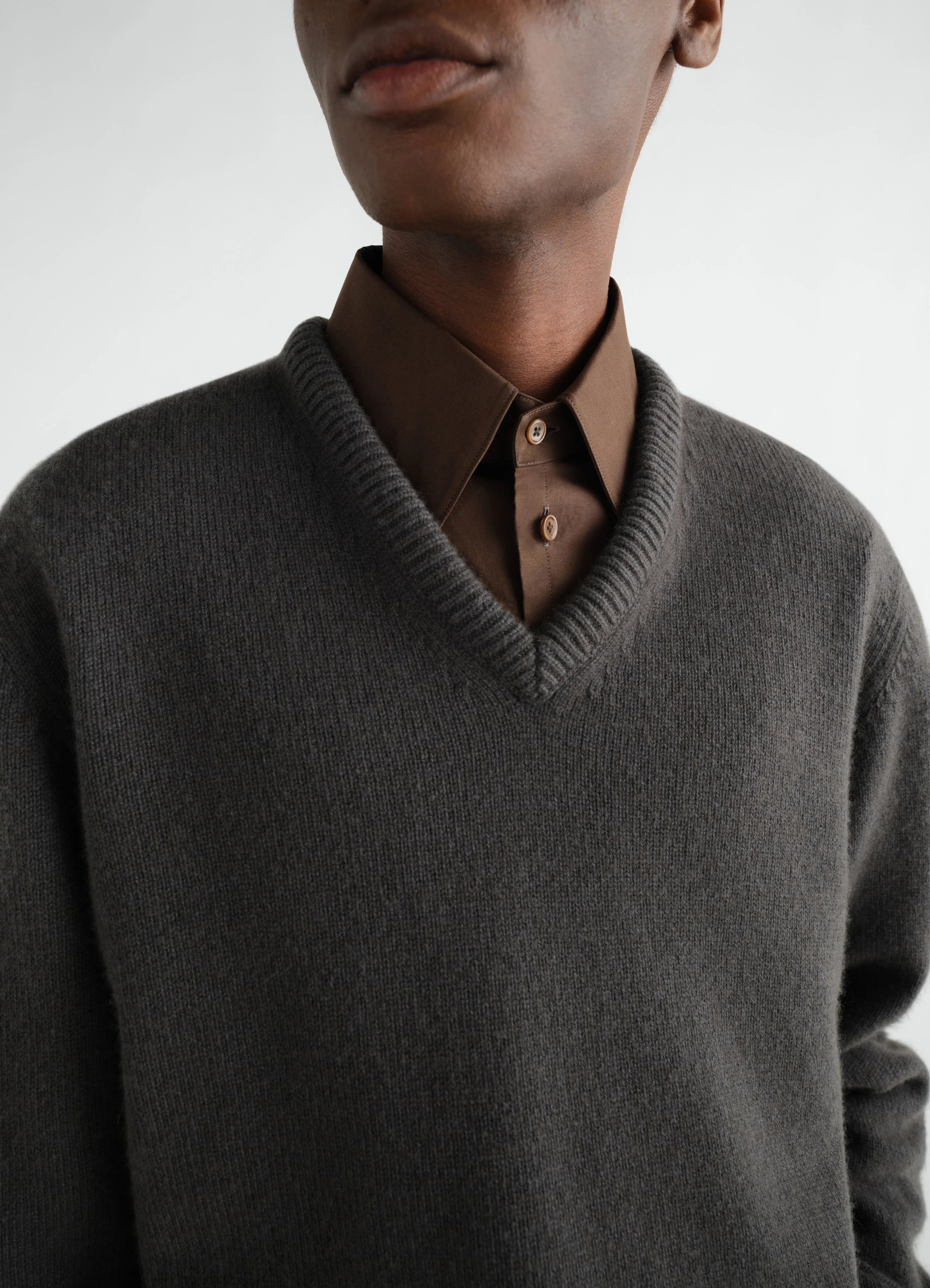 V-NECK SWEATER IN CASHMERE - Image 5